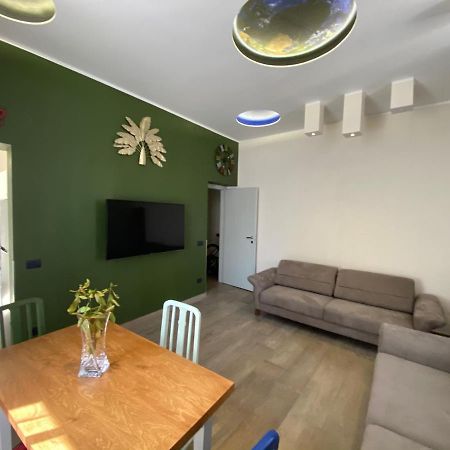 Mondo Vacanze Apartment Savona Bagian luar foto