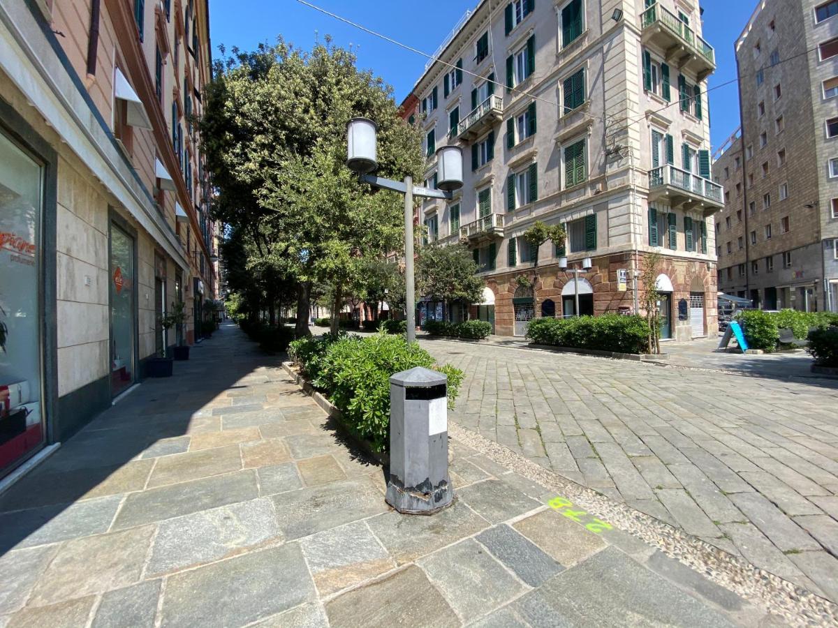 Mondo Vacanze Apartment Savona Bagian luar foto